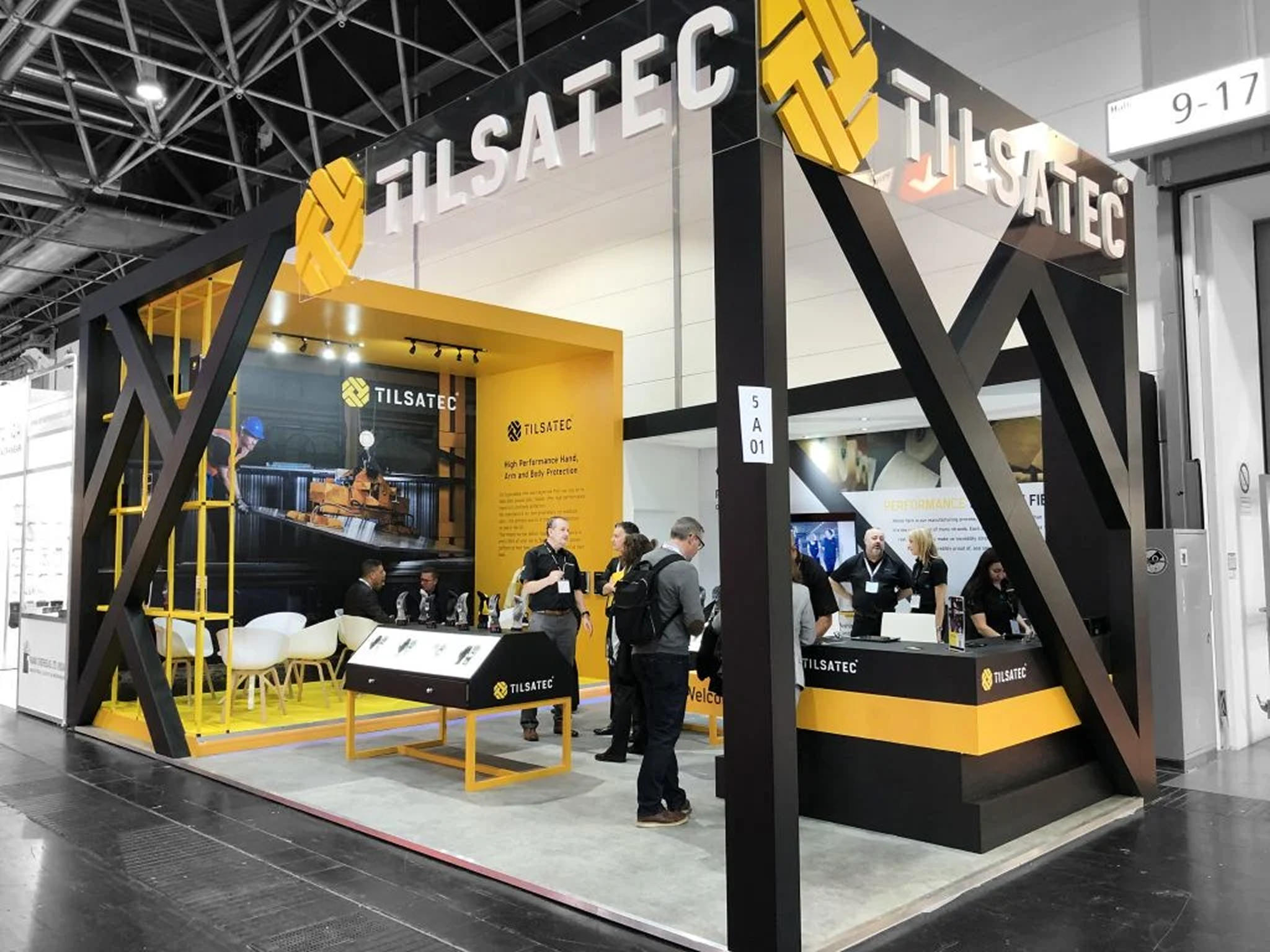 stand_comp03_01.png (1)